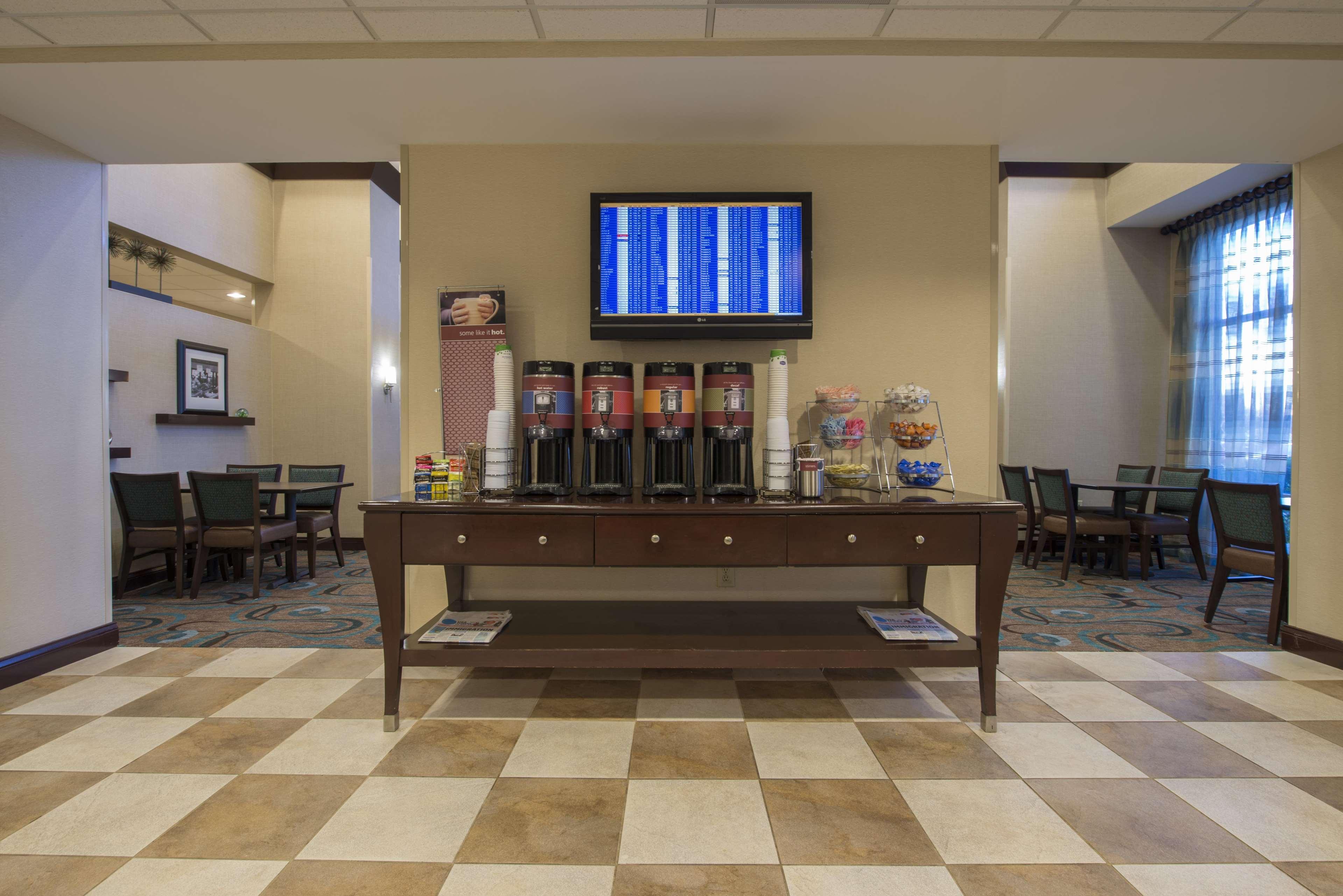 Hampton Inn & Suites Atlanta Airport West Camp Creek Pkwy College Park Buitenkant foto
