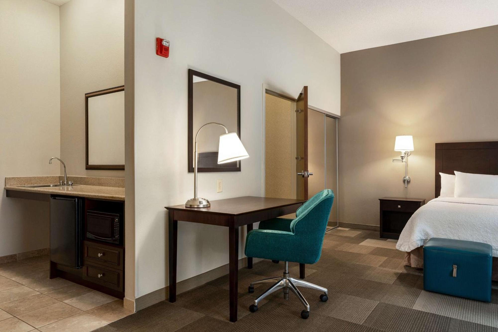 Hampton Inn & Suites Atlanta Airport West Camp Creek Pkwy College Park Buitenkant foto