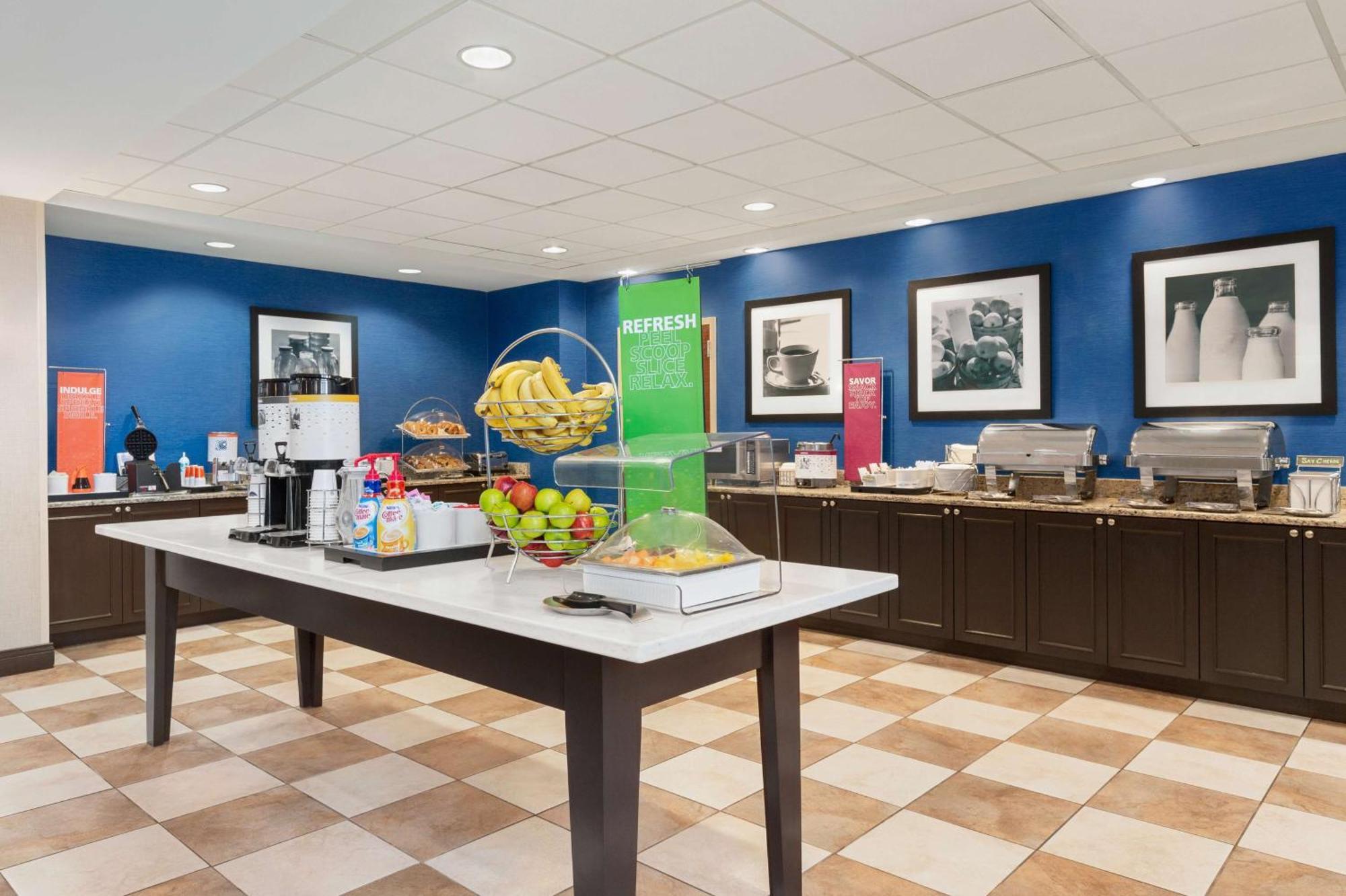 Hampton Inn & Suites Atlanta Airport West Camp Creek Pkwy College Park Buitenkant foto